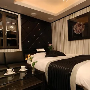 3* Hotel Shuffle