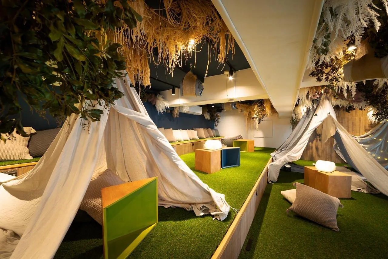 Theater Zzz Hostel Tokyo